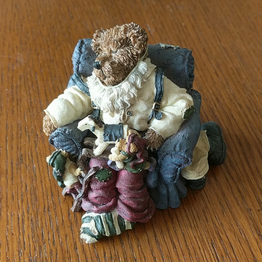 Boyds Bears Santa Figurine Jolly Ol' Saint Snoozen